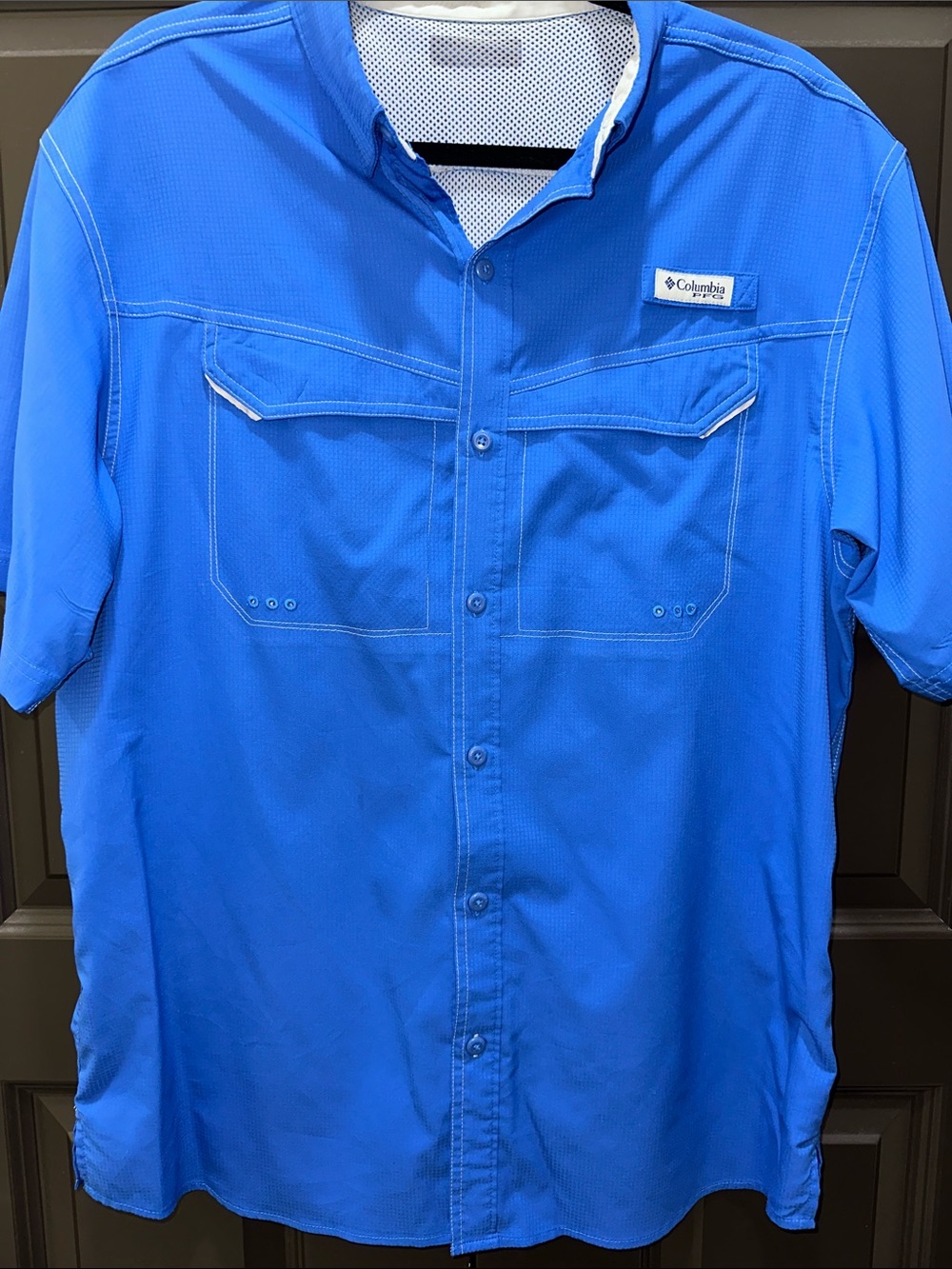 Columbia Men’s Bright Blue Short-Sleeve Button-Down Shirt